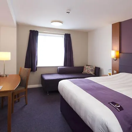 Premier Inn Edinburgh Airport - Newbridge-2