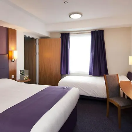 Premier Inn Edinburgh Airport - Newbridge-2